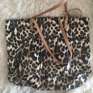 Bath and Body Works Bags - Cheetah Print Tote! Bath and Body Works Bags - Cheetah Print Tote!